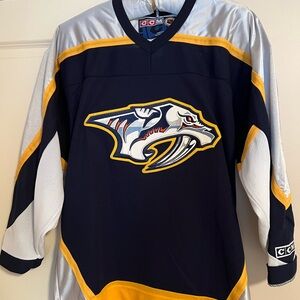 Nashville Predators Retro Authentic CCM Jersey Men Size Medium